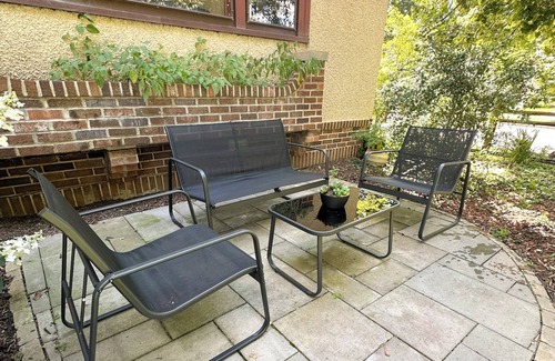 Kutzky Park Casa | Bricks - Main floor 2 bed/bath home, 2 car garage 3 blocks from Mayo Clinic!