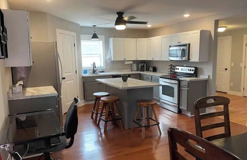 Mattoon Casa | Brickway Retreat