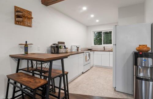 Strathcona Casa | Brickwood Cabin