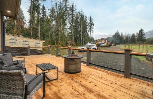 Strathcona Casa | Brickwood Cabin
