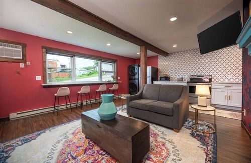 Prescott Condominio | Bridal Party | Glam Room | Rooftop Patio & Arcade