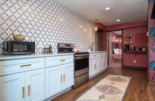 Prescott Condominio | Bridal Party | Glam Room | Rooftop Patio & Arcade