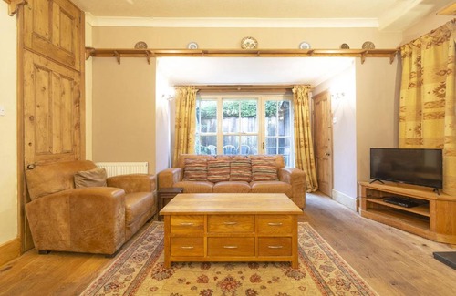 Coniston Casa | Bridge Cottages, Bridge House & Bridge Suite, Sleeps 12