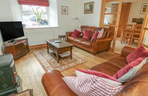 Hawes Casa | Bridge House