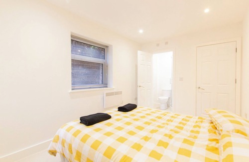 Southampton Casa | Bridge Road - Room 1a