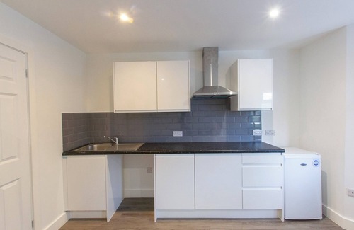 Southampton Casa | Bridge Road - Room 2b