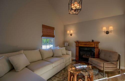 Cambria Casa | Bridge Street Beauty