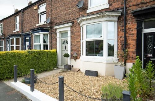 Northallerton Casa | BRIDGE TERRACE - Spacious living area, well designed & wood burner