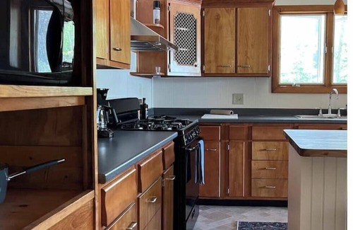 Deer Isle Apartamento | Bridge view w/beach& boat access