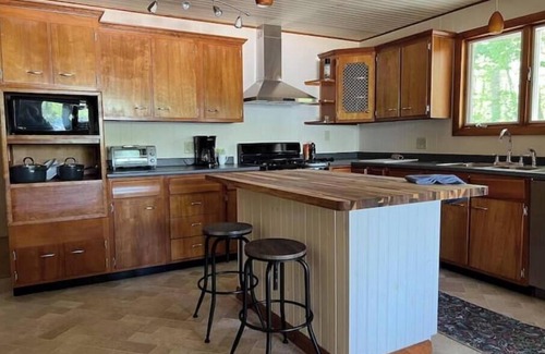 Deer Isle Apartamento | Bridge view w/beach& boat access