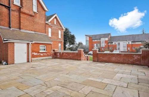 Maidstone Apartamento | BridgeCity Lovely Studio Flat Free Parking in Maidstone