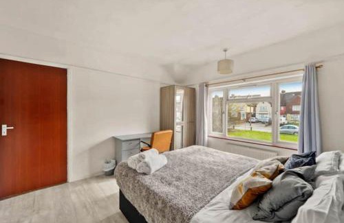 Maidstone Casa | BridgeCity Upper Road Gem