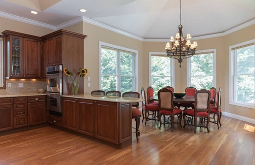 Bridgehampton Casa | Bridgehampton gem in private community- 1 mile from the village
