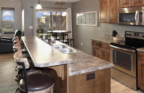 Arnolds Park Villa | Bridges Bay Vacation Cabin 278