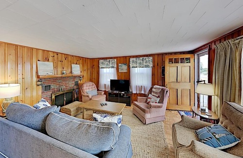 Buzzards Bay Casa | Bridgeview Bungalow