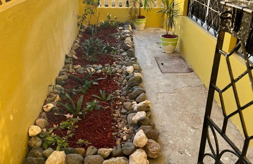 Portmore Casa | BridgeView Townhouse 20 mins from Hellshire Beach