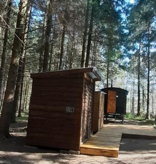Middlemarsh Otro | Bridgewood Camping - Traditional Shepherd's Hut