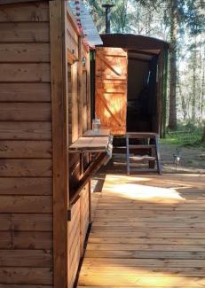 Middlemarsh Otro | Bridgewood Camping - Traditional Shepherd's Hut