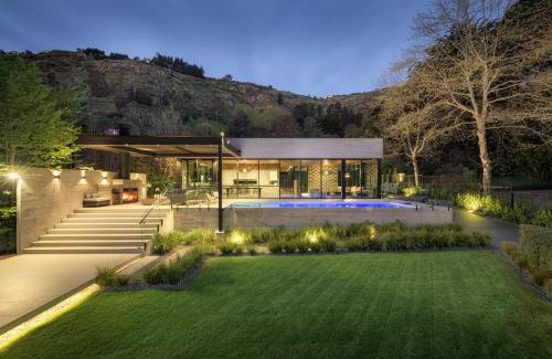 Heathcote Valley Casa | Bridle Path Retreat - Modern Private Luxury