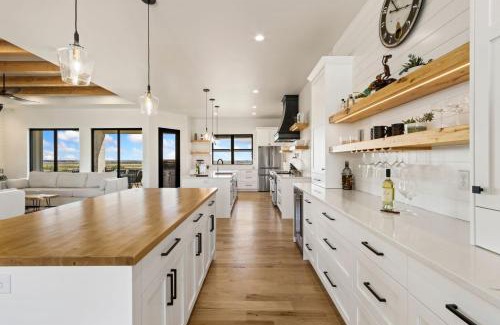 Fort Collins Casa | Bridle Ridge Retreat - Modern Comfort, Open Views