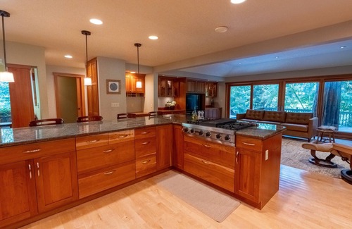 Bridle Trails Casa | Bridle Trails Treehouse