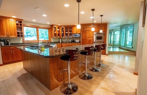 Bridle Trails Casa | Bridle Trails Treehouse