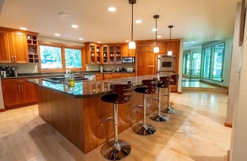 Bridle Trails Casa | Bridle Trails Treehouse