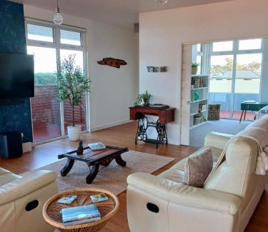 Bridport Casa | Bridport Breeze
