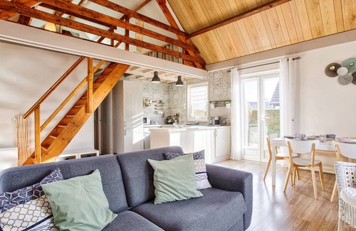 Merville-Franceville-Plage Chalet De Esquí | Chalet luminoso con gran jardín y aparcamiento privado en Merville-Franceville-Plage