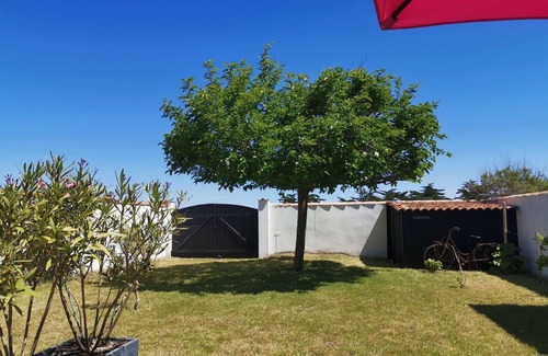 Saint-Clement-des-Baleines Casa | Casa con gran jardín cerrado cerca de la playa.