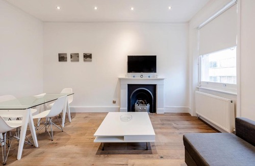Avonmore and Brook Green Apartamento | Bright 1 bedroom apt in Kensington Olympia
