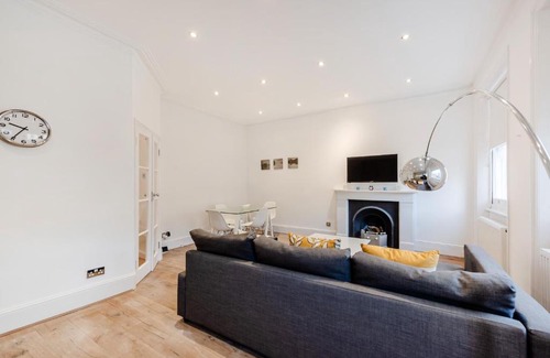 Avonmore and Brook Green Apartamento | Bright 1 bedroom apt in Kensington Olympia