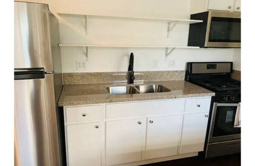 Castro Valley Apartamento | Bright 1 BR w/ AC, Free Parking, Washr/Dryr