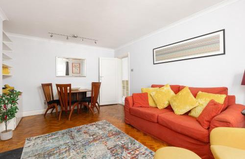 St. Pancras Apartamento | Bright 1BR Bloomsbury Flat by King's Cross