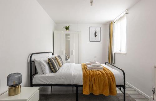 Coldharbour Apartamento | Bright 1BR Flat by Brixton, with Parking and Balcony