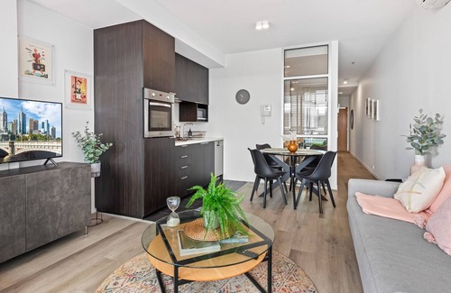 Fitzroy North Apartamento | Bright 2-Bed Abode by Edinburgh Park & Amenities