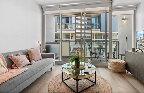 Fitzroy North Apartamento | Bright 2-Bed Abode by Edinburgh Park & Amenities