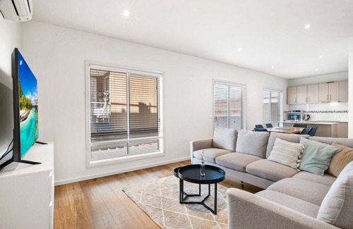 Kensington Apartamento | Bright 2-Bed Flat with Balcony in Kensington