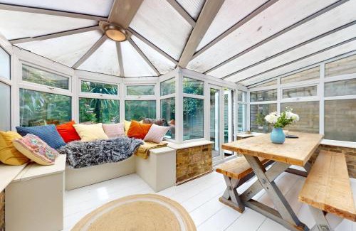 Hackney Wick Apartamento | Bright 2 Bed With Patio & Backyard on Victoria Park