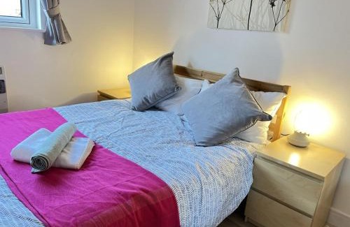 Muirhouse Apartamento | Bright 2 Bedroom Apartment - Edinburgh