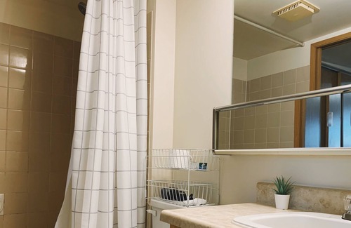 Fort Gary Condominio | Bright 2 bedrooms+close to UofM~parking*good view!