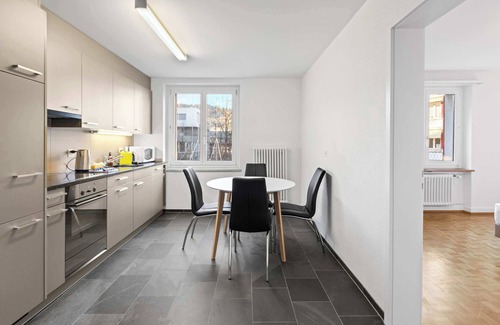 Enge Apartamento | Bright 2BR Apartment near Zurich Center & Museums
