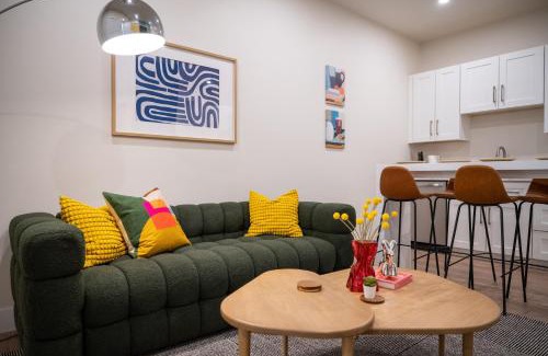 Berkeley Casa | Bright 2br Suite Near Tennyson W Fenced Patio