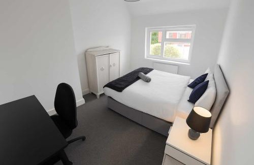 Cribbs Causeway Casa | Bright 3-Bedroom Home Near Cribbs Causeway, Bristo