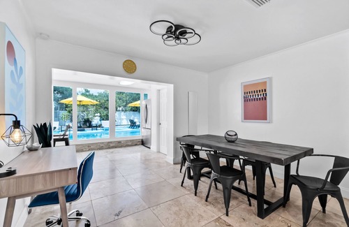Driftwood Casa | Bright 4BR with Pool and Game Room near Hard Rock
