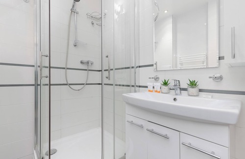 Saska Kepa Apartamento | Bright Aapartment Holenderska by Renters