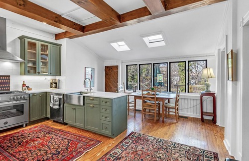 Winston - Salem Cabaña | Bright & Airy 1910 Cottage with 2 King Master Suites! Updated! Close to campus!