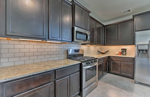 Rosenberg Casa | Bright & Airy 3BR Home Near OakBend Med Center - Perfect for Families & Nurses
