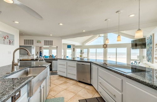 Bermuda Beach Casa | Bright & Airy Beachfront Home w/ Gulf Views, Chef's Kitchen - Steps from Sand!
