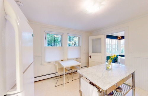 Northeast Harbor Casa | Bright & airy cottage with firepit, bikes, high-speed WiFi & private W/D